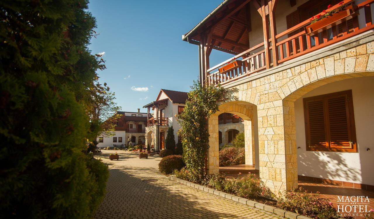 Magita Hotel Basko Exterior photo