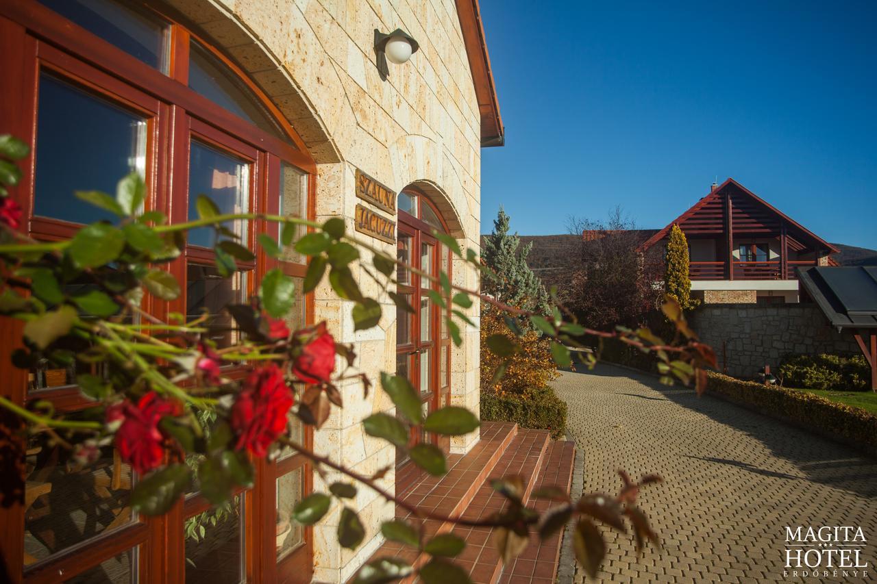 Magita Hotel Basko Exterior photo