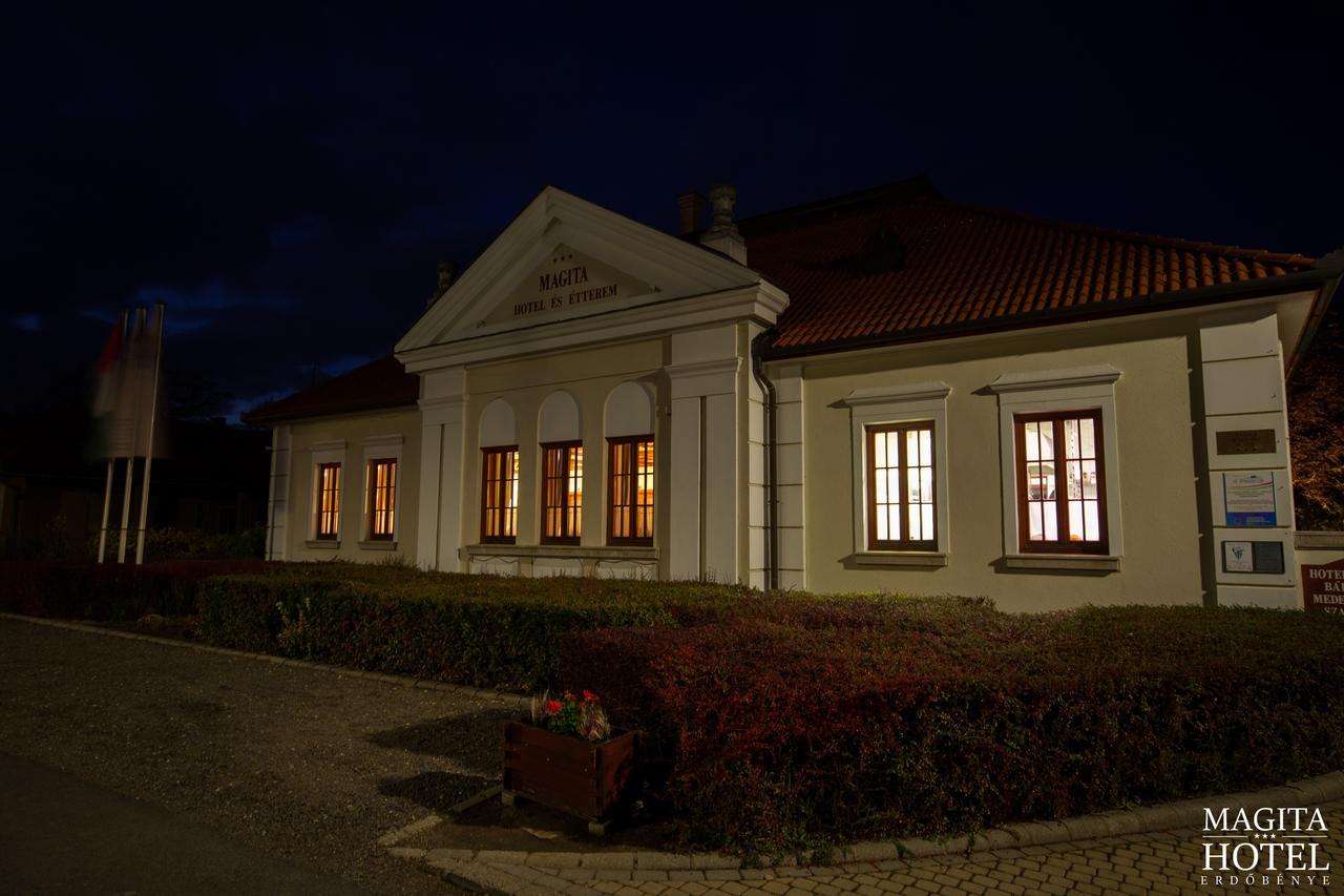 Magita Hotel Basko Exterior photo
