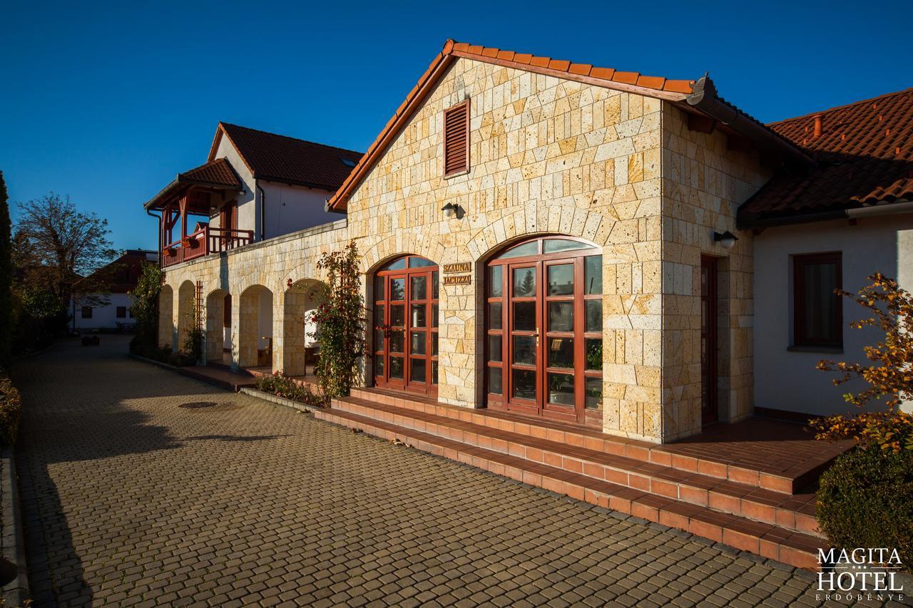 Magita Hotel Basko Exterior photo
