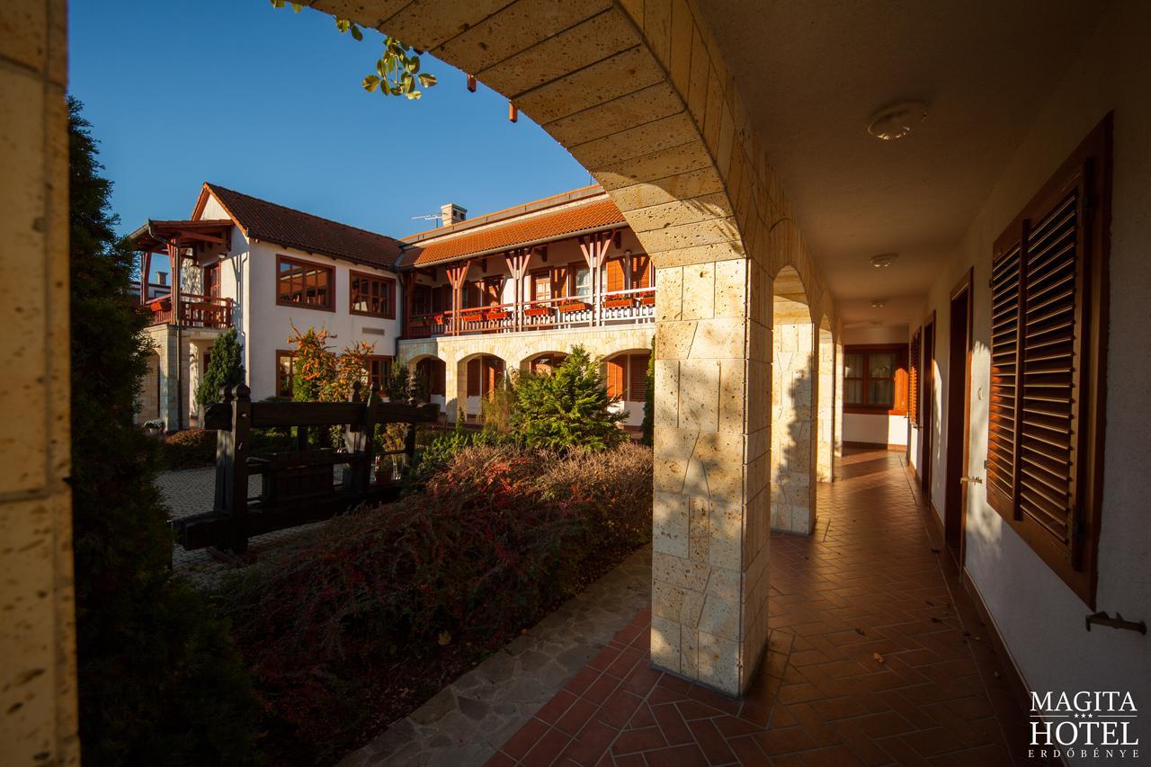 Magita Hotel Basko Exterior photo